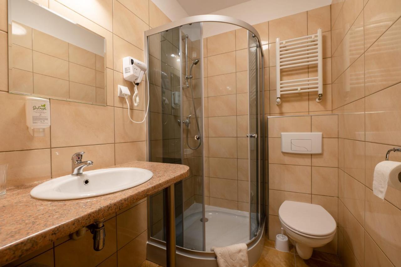 Szumi Las Events & Apartments Regimin Екстериор снимка